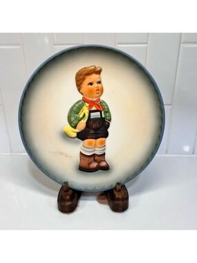 Schmid Hummel Hark the Herald 1984 First Annual Statuette Plate 75th birthday